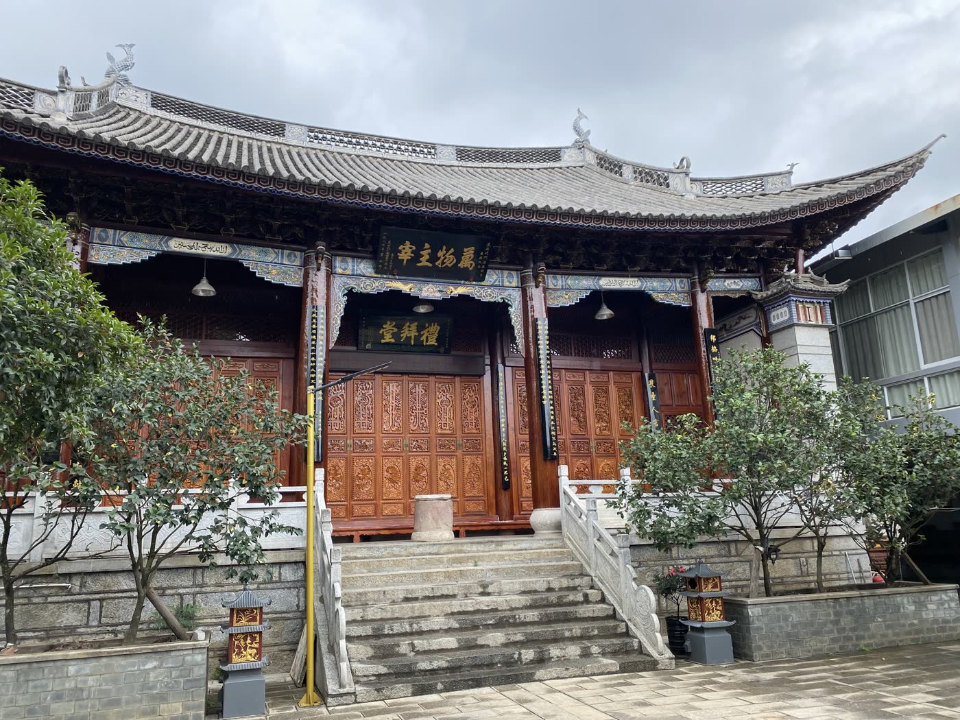 Traditional timber prayer hall at Ximen Mosque in Dali